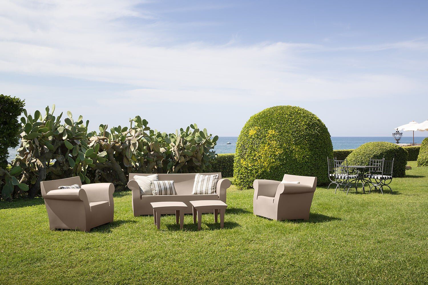 Bubble Club Sofa by Kartell Furniture Sofas Bubble Club Sofa by Kartell Furniture Sofas